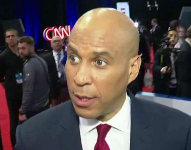 Booker, in thinly veiled Warren dig, touts there's 'no bigger policy wonk nerd in this race than me'