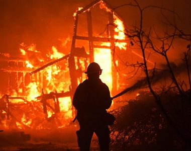Fires spread amid power outages in Northern California