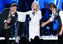 Dolly Parton's faith-based CMAs performance praised by fans: ‘Everyone should be made to listen to this’