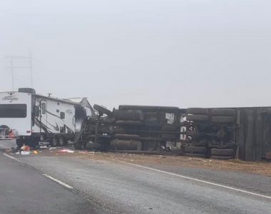 Texas TV cameraman captures dramatic video of tractor-trailer crash