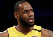 Kobe Bryant dead: LeBron James visibly emotional as he returns to Los Angeles with team