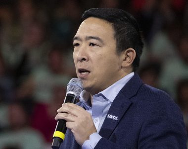 Andrew Yang drops out of Democratic presidential race
