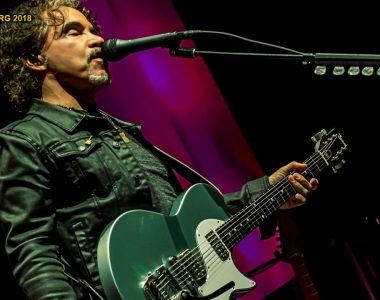 John Oates of Hall & Oates says he slept with ‘thousands’ of women during the ‘70s: ‘I’ve lost track’