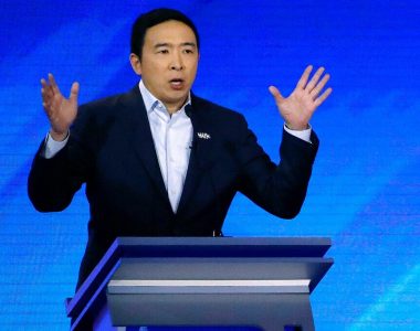 Andrew Yang says one of the remaining Dems needs to 'pull an Andrew Yang,' quit the race
