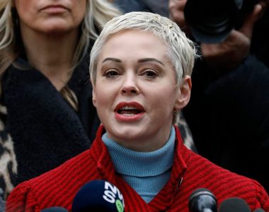 Rose McGowan lashes out at Democrats, media: 'Now I know too much'