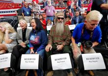 Trump boosts GOP gubernatorial candidate in Louisiana in rally with 'Duck Dynasty' star